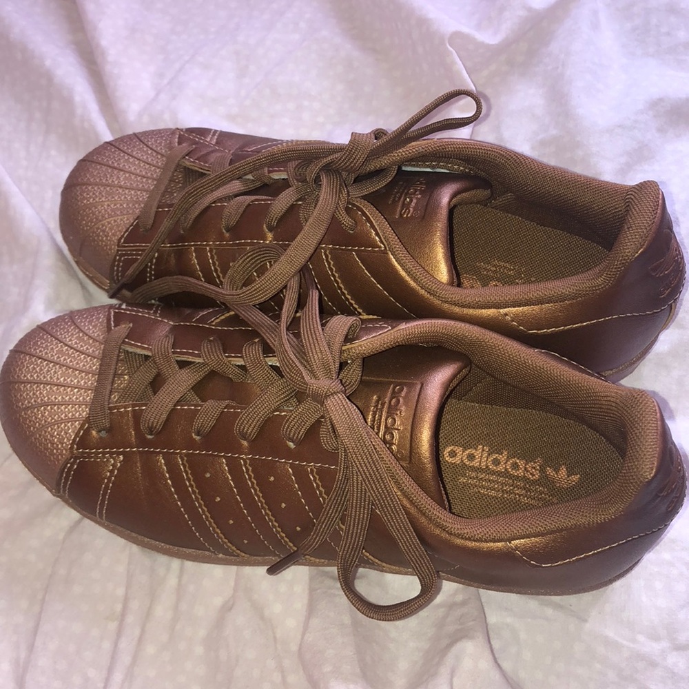 Adidas Superstar Sneakers